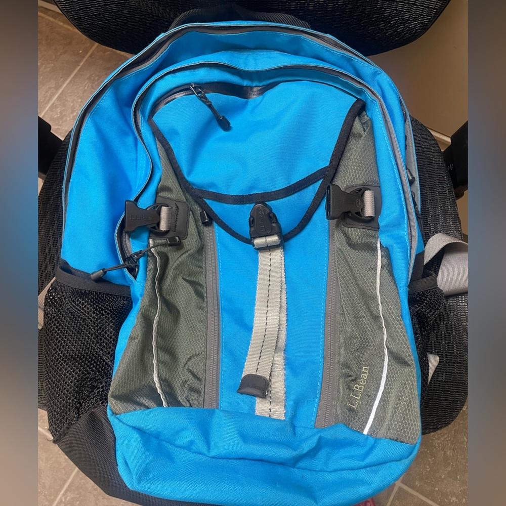 L.L. Bean Men's Backpack in Blue and Gray